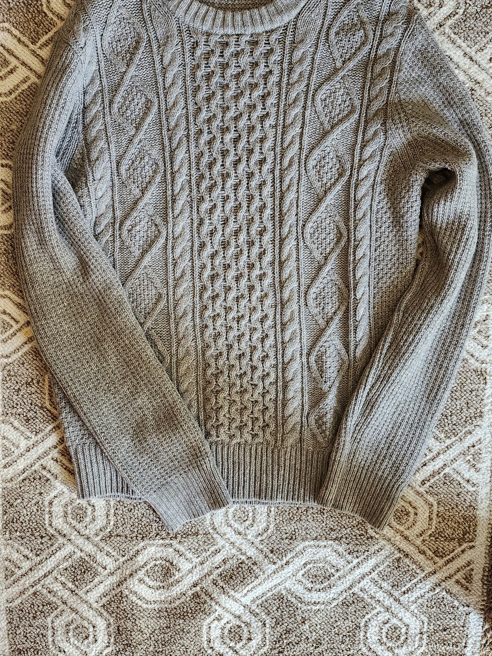 Uniqlo Men's Cable Crewneck Sweater in Light Gray